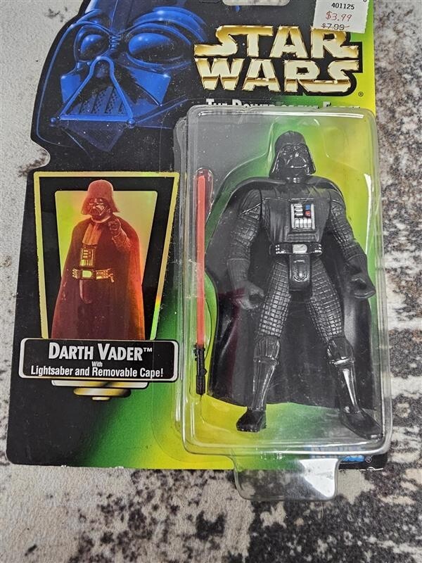ACTION FIGURE: Star Wars POTF 1997 Collection 3 Darth Vader (Lightsaber)