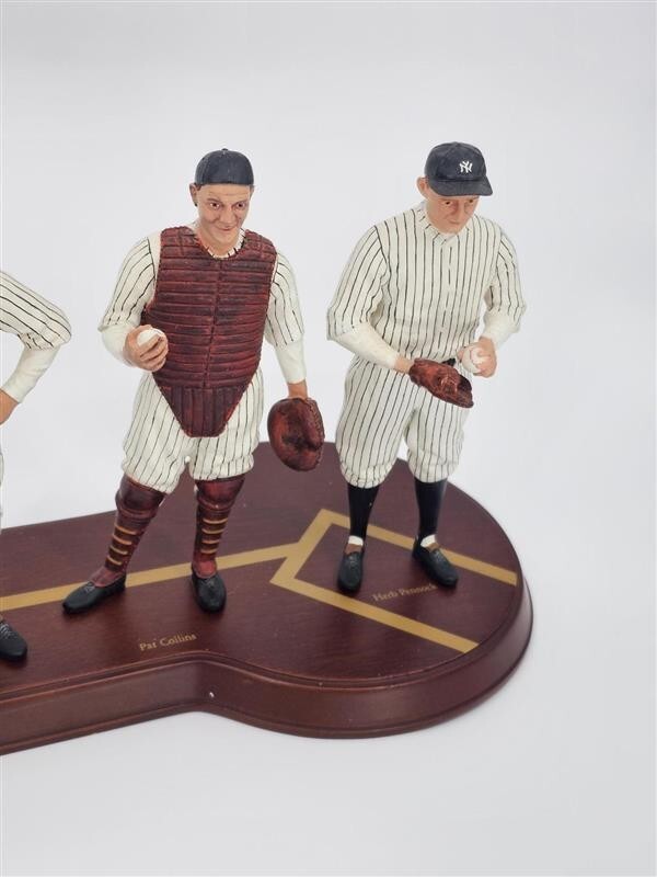 1927 NEW YORK Yankees Team Figurine Statue Set CMG 28” Long Babe Ruth