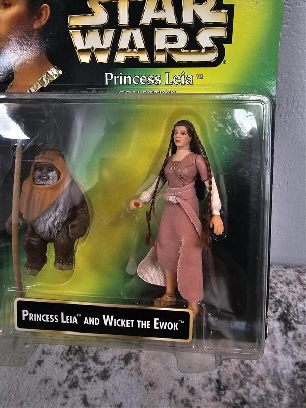 1997 Star Wars Princess Leia Collection Princess Leia and Wicket The Ewok