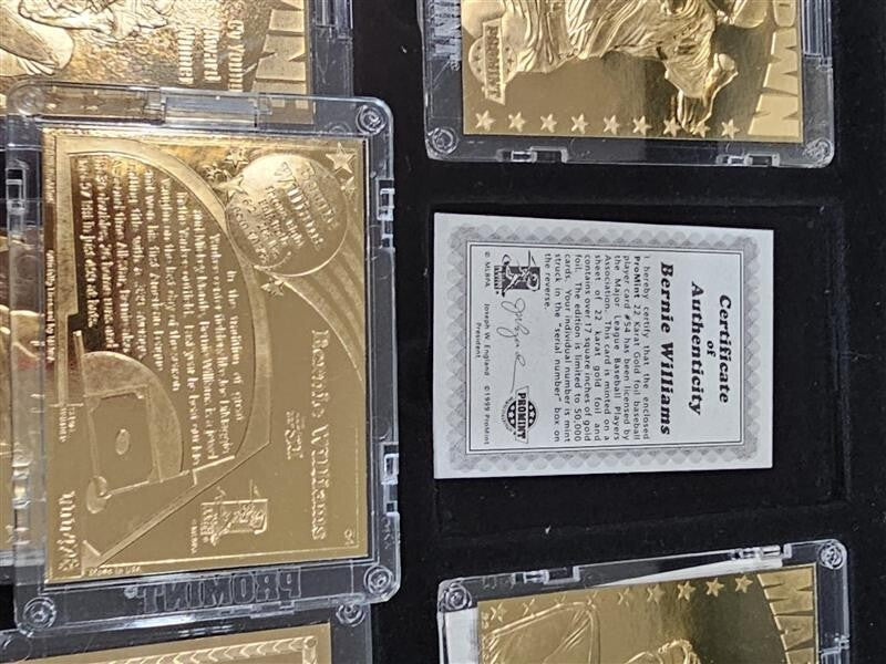 24 Karat Gold Card Collector Series 8 Cards - Thomas, Glavine, Grieve, etc.
