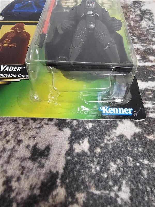 ACTION FIGURE: Star Wars POTF 1997 Collection 3 Darth Vader (Lightsaber)