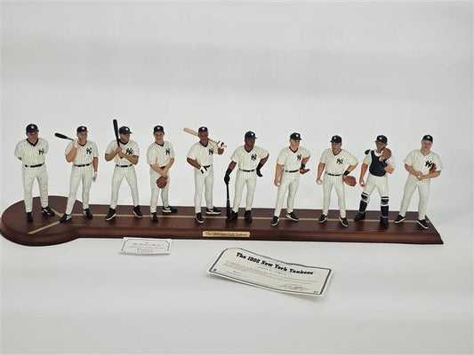 1998 NEW YORK Yankees Team Figurine Statue Set CMG 28” Long