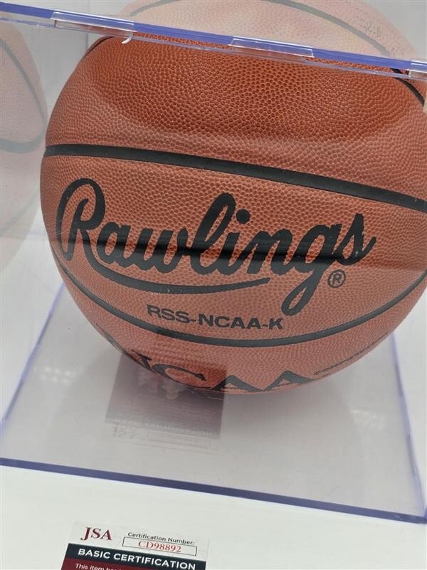 Los Angeles Lakers Earvin 'Magic Johnson Signed NBA Basketball COA