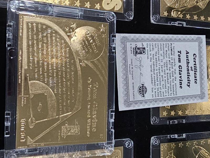 24 Karat Gold Card Collector Series 8 Cards - Thomas, Glavine, Grieve, etc.