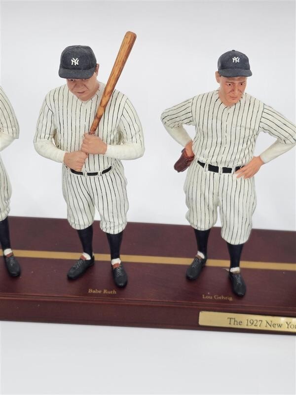 1927 NEW YORK Yankees Team Figurine Statue Set CMG 28” Long Babe Ruth