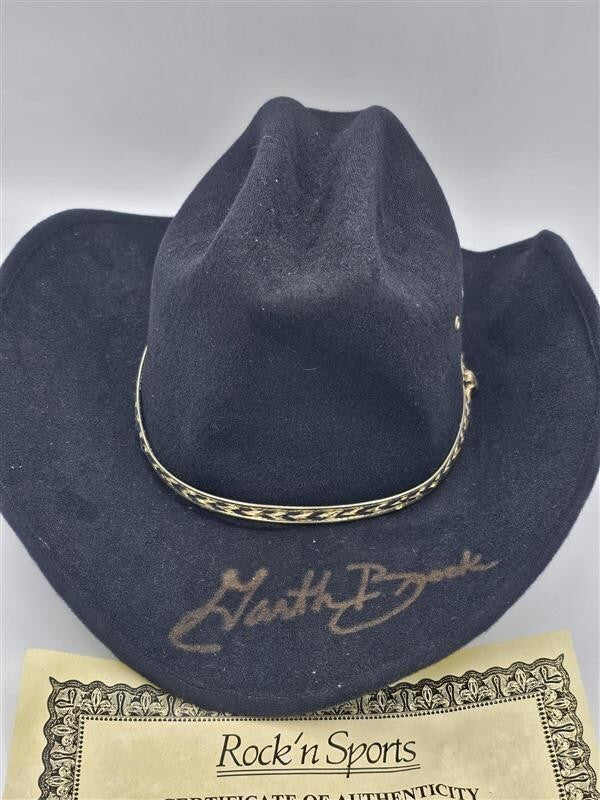 Garth Brooks Signed Cowboy Hat and Picture