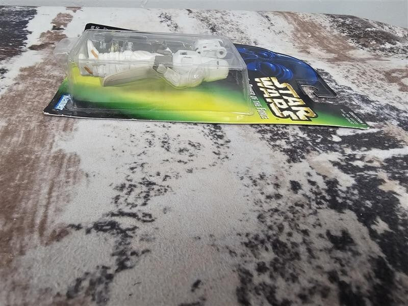 1997 Snowtrooper STAR WARS THE POWER OF THE FORCE (Kenner)