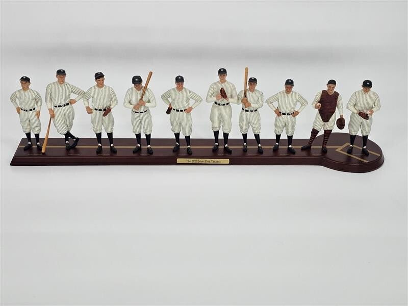 1927 NEW YORK Yankees Team Figurine Statue Set CMG 28” Long Babe Ruth