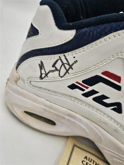 GRANT HILL #33 SIGNED PISTONS FILA BASKETBALL SHOES COA