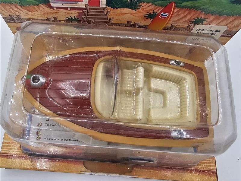 1999 Chevron Cars C C Boat 'N Trailer set
