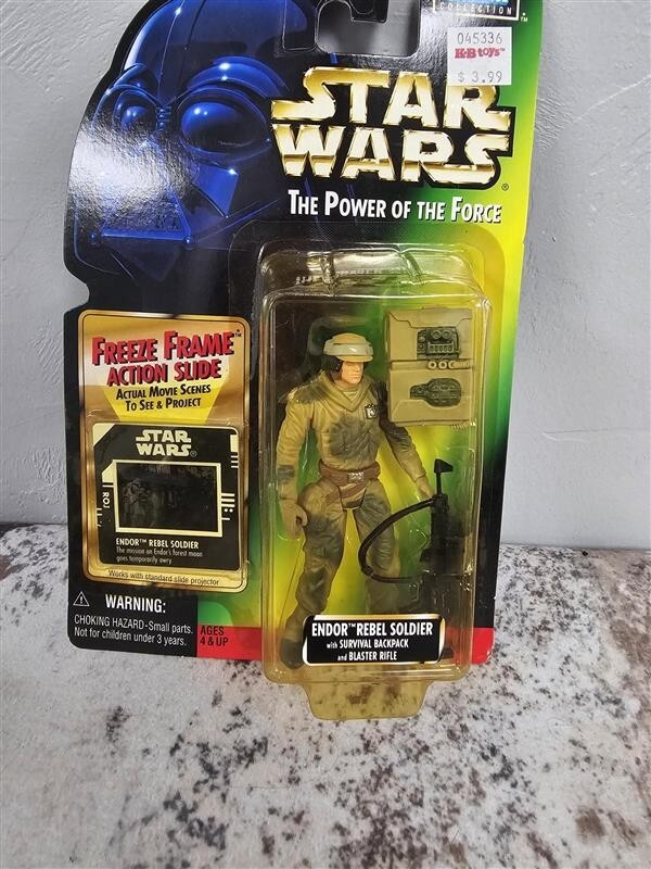 1997 Star Wars POTF Endor Rebel Soldier w/ Survival Backpack and Blaster Rifle