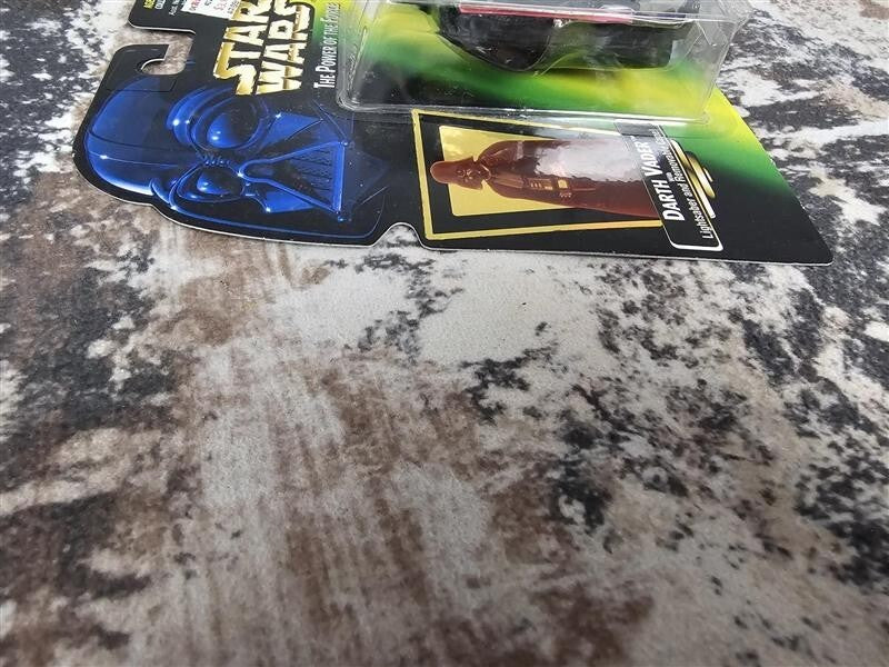 ACTION FIGURE: Star Wars POTF 1997 Collection 3 Darth Vader (Lightsaber)