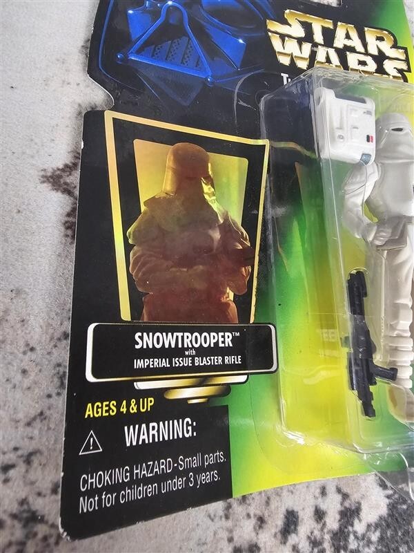 1997 Snowtrooper STAR WARS THE POWER OF THE FORCE (Kenner)
