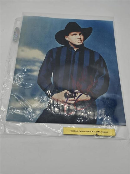 Garth Brooks Signed Cowboy Hat and Picture