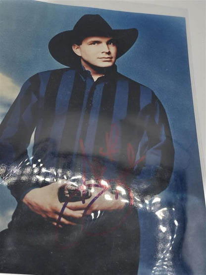 Garth Brooks Signed Cowboy Hat and Picture