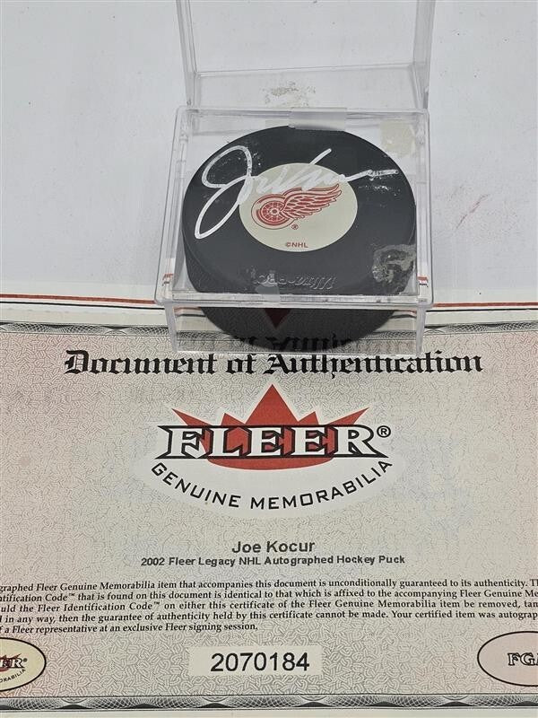 JOE KOCUR Signed Detroit Red Wings Puck - Fleer - 2070184
