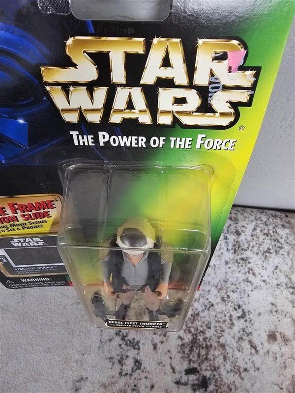 1997 POTF Star Wars Rebel Fleet Trooper with Blaster Pistol and Rifle Figure