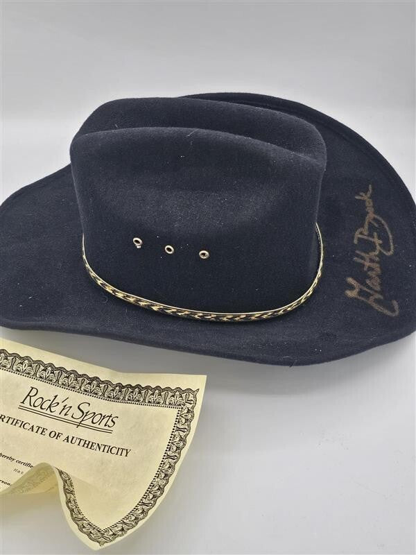 Garth Brooks Signed Cowboy Hat and Picture