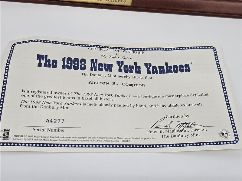 1998 NEW YORK Yankees Team Figurine Statue Set CMG 28” Long