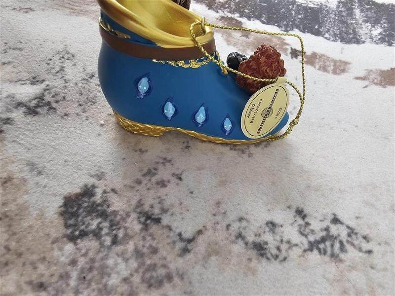DISNEY BRADFORD EXCHANGE DISNEY ONCE UPON A SLIPPER Ariel & Merida Shoe Ornament