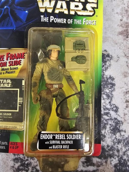 1997 Star Wars POTF Endor Rebel Soldier w/ Survival Backpack and Blaster Rifle