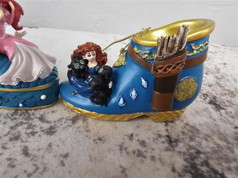 DISNEY BRADFORD EXCHANGE DISNEY ONCE UPON A SLIPPER Ariel & Merida Shoe Ornament