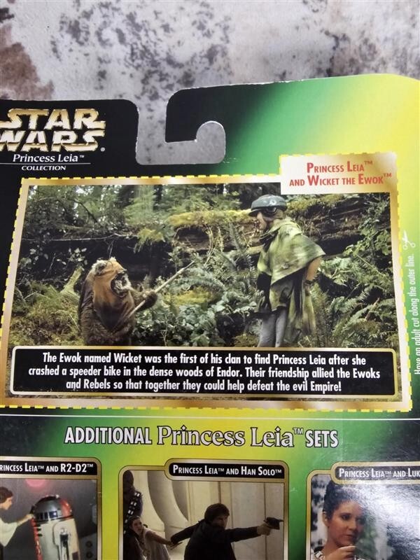 1997 Star Wars Princess Leia Collection Princess Leia and Wicket The Ewok