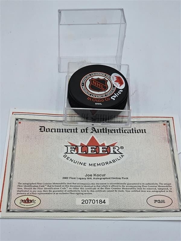 JOE KOCUR Signed Detroit Red Wings Puck - Fleer - 2070184