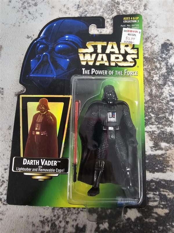 ACTION FIGURE: Star Wars POTF 1997 Collection 3 Darth Vader (Lightsaber)