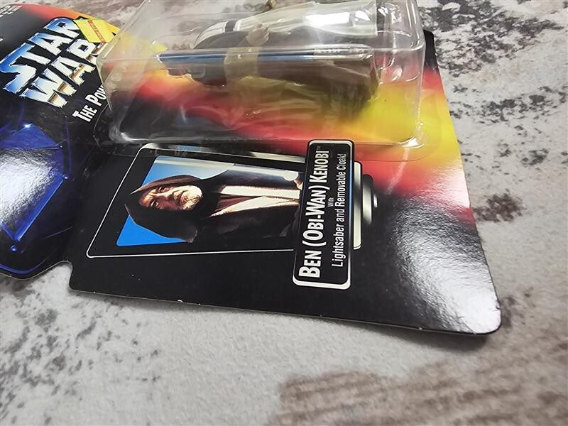 1995 Star Wars - Ben Obi-Wan Kenobi - Power of the Force w/Lightsaber and Cloak