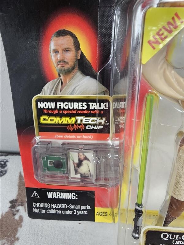 1999 Star Wars Episode 1 Qui-Gon Jinn (Jedi Duel) with Lightsaber Action Figure