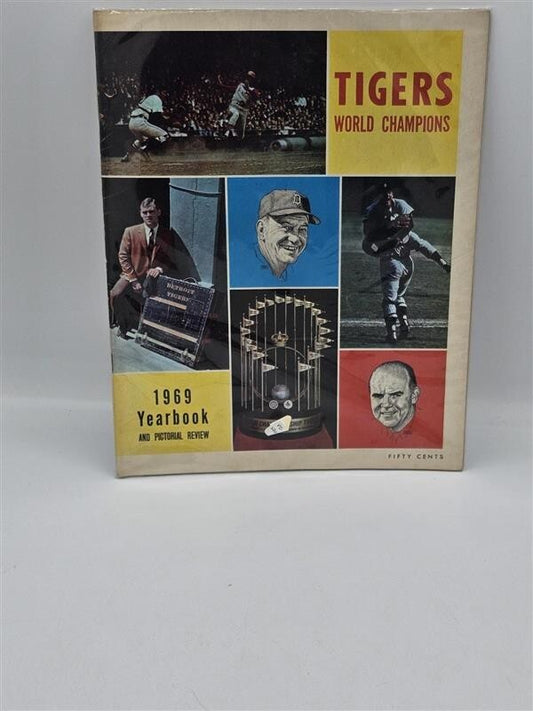 1969 DETROIT TIGERS Yearbook Al Kaline Norm Cash Denny McLain Bill Freehan