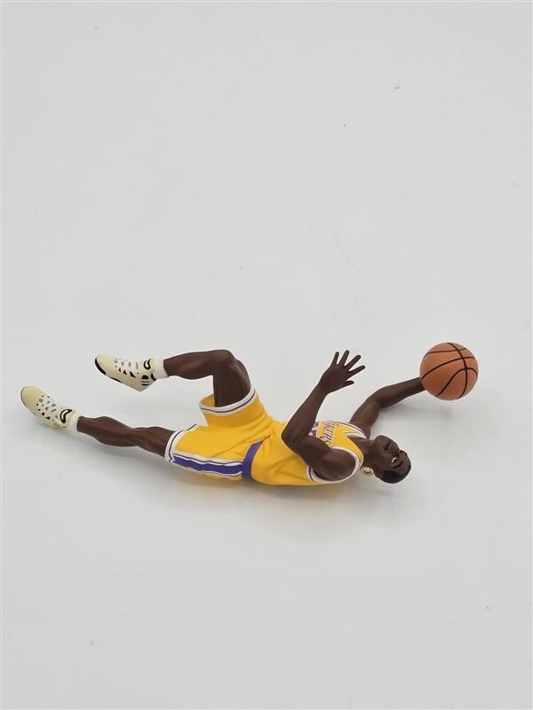 1997 Hallmark Keepsake Ornament Hoop Stars Magic Johnson Collector's Series