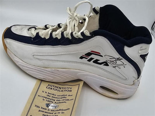 GRANT HILL #33 SIGNED PISTONS FILA BASKETBALL SHOES COA