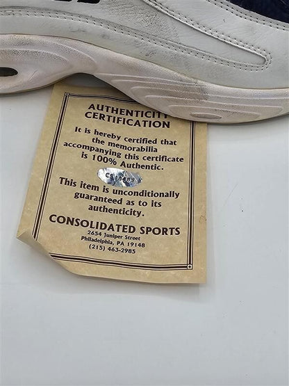 GRANT HILL #33 SIGNED PISTONS FILA BASKETBALL SHOES COA
