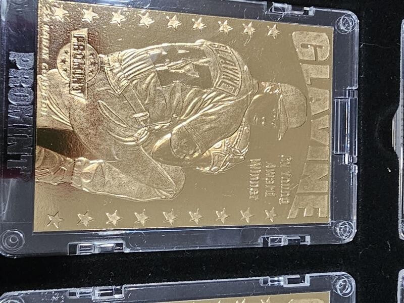 24 Karat Gold Card Collector Series 8 Cards - Thomas, Glavine, Grieve, etc.