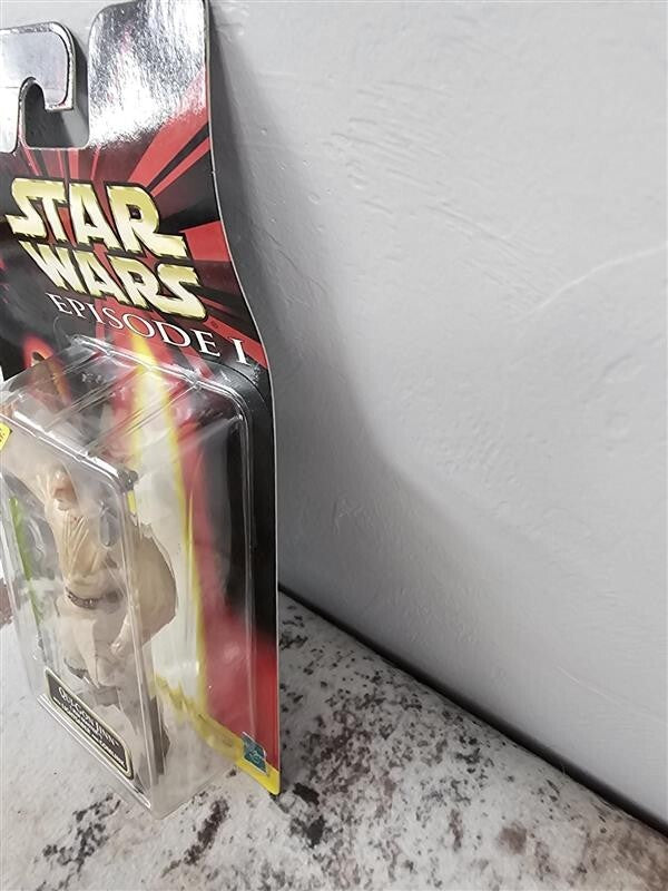 1999 Star Wars Episode 1 Qui-Gon Jinn (Jedi Duel) with Lightsaber Action Figure